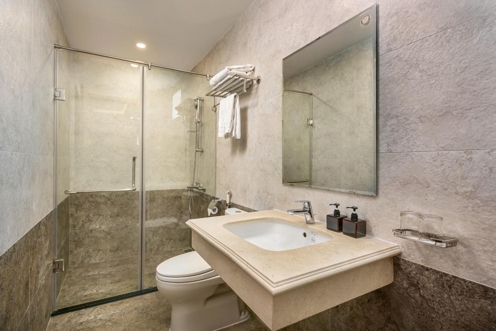 Prague Hotel Da Nang